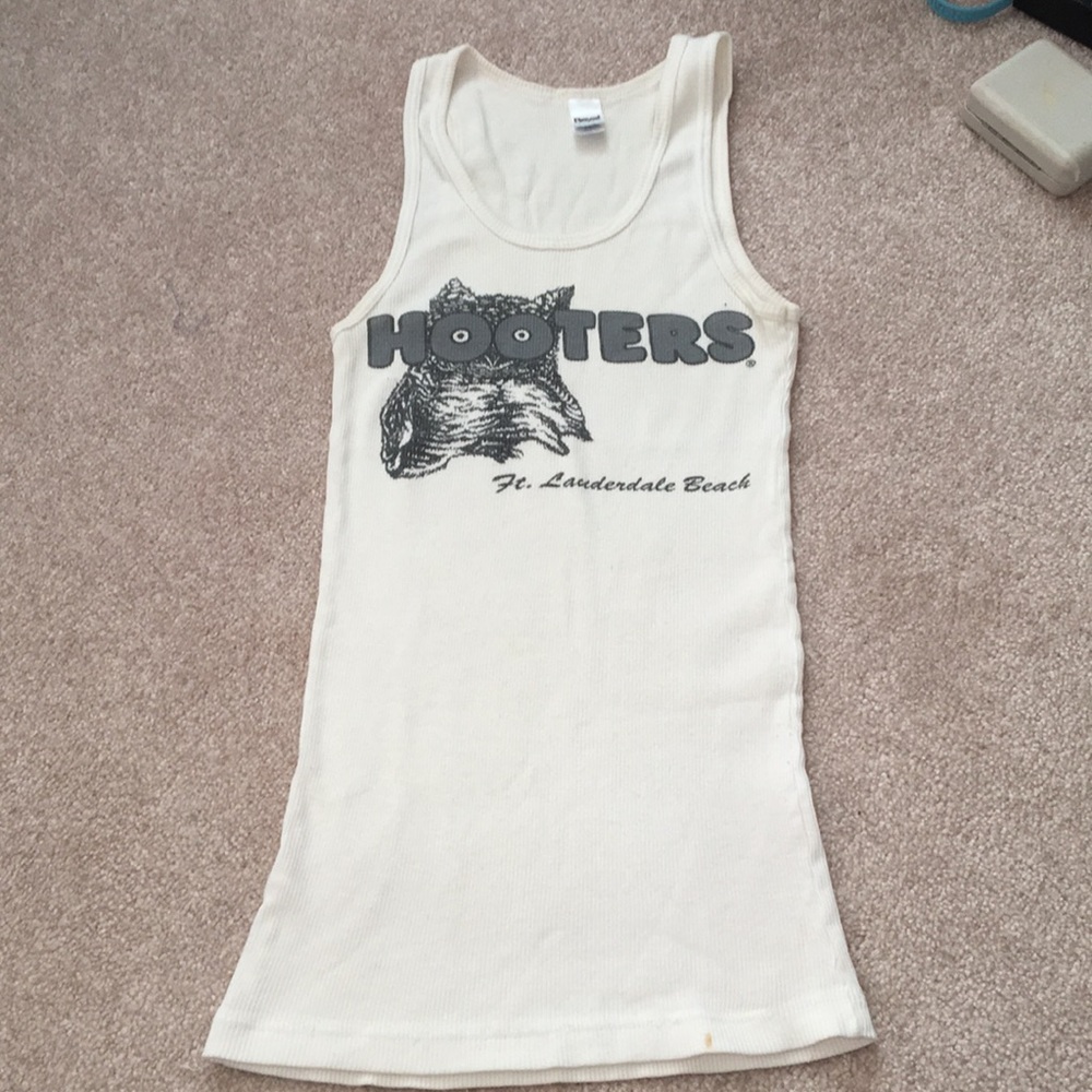 Hooters Tank